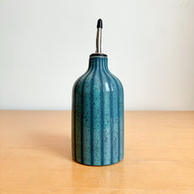Load image into Gallery viewer, Oil Bottle - Blues