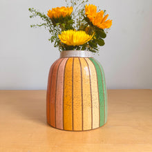 Load image into Gallery viewer, Vase - 36
