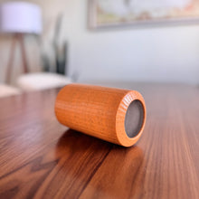 Load image into Gallery viewer, Vase - Apricot
