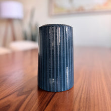 Load image into Gallery viewer, Vase - Bluegrass

