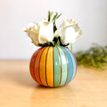 Load image into Gallery viewer, Bud Vase - 4
