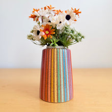 Load image into Gallery viewer, Vase - 11
