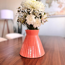 Load image into Gallery viewer, Vase - Coral
