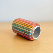 Load image into Gallery viewer, Vase - 11
