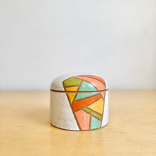 Load image into Gallery viewer, Jar - 22
