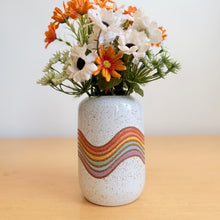 Load image into Gallery viewer, Vase - 10
