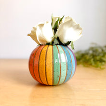 Load image into Gallery viewer, Bud Vase - 5
