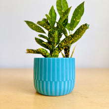 Load image into Gallery viewer, *Second* 4" Table Planter - 4

