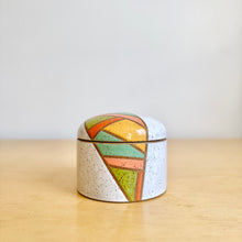 Load image into Gallery viewer, Jar - 22
